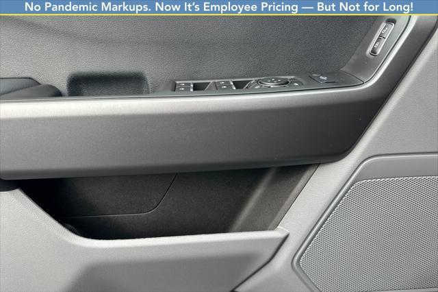 new 2025 Ford F-250 car, priced at $58,827