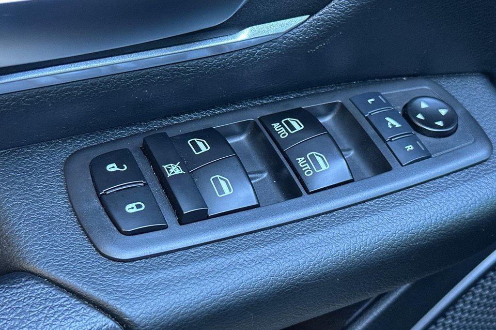 used 2021 Ram 1500 car, priced at $31,630