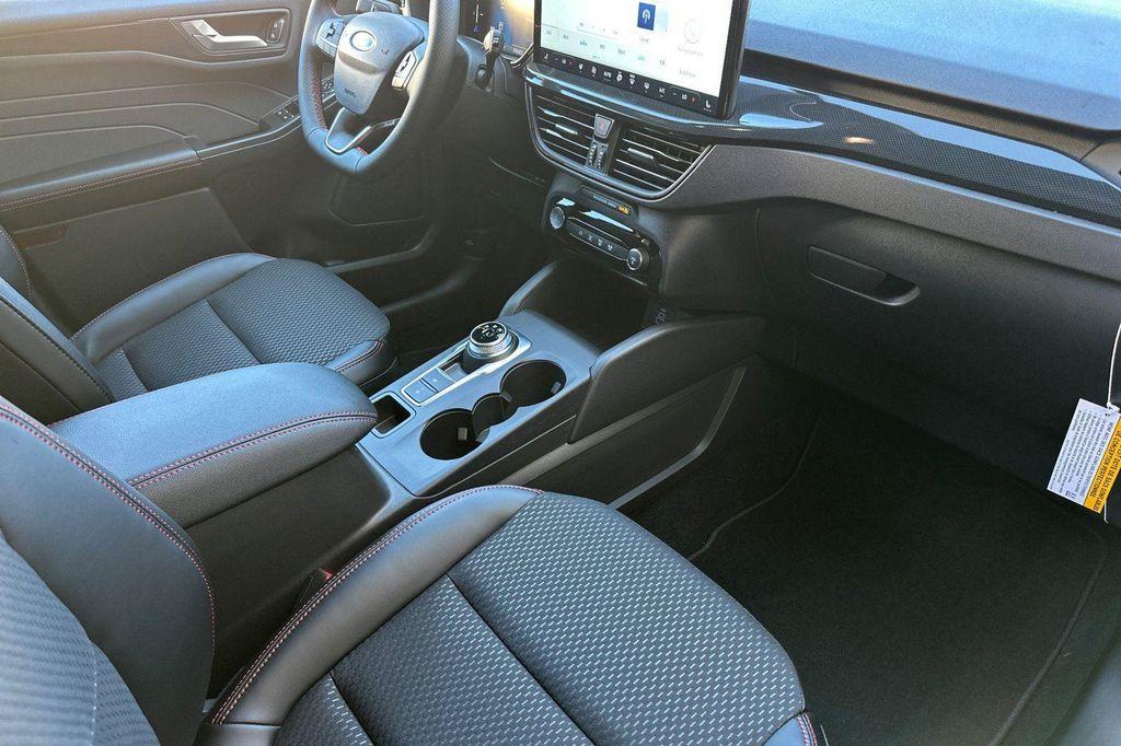 new 2025 Ford Escape car, priced at $35,079