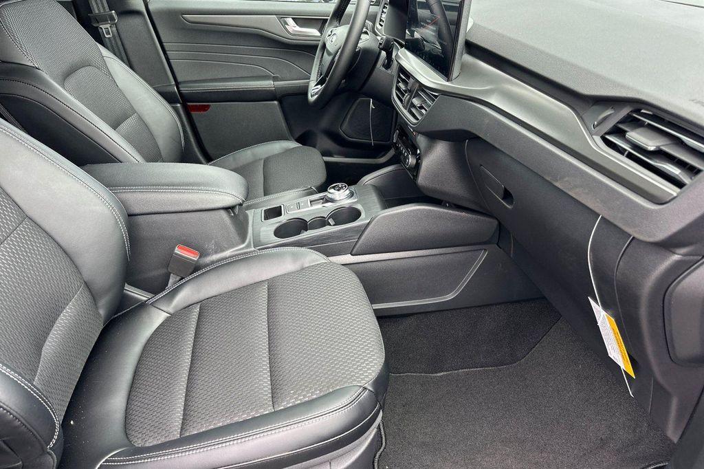 new 2025 Ford Escape PHEV car, priced at $37,467