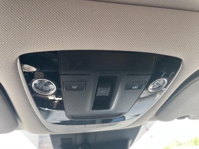 used 2022 Kia Sorento car, priced at $29,995