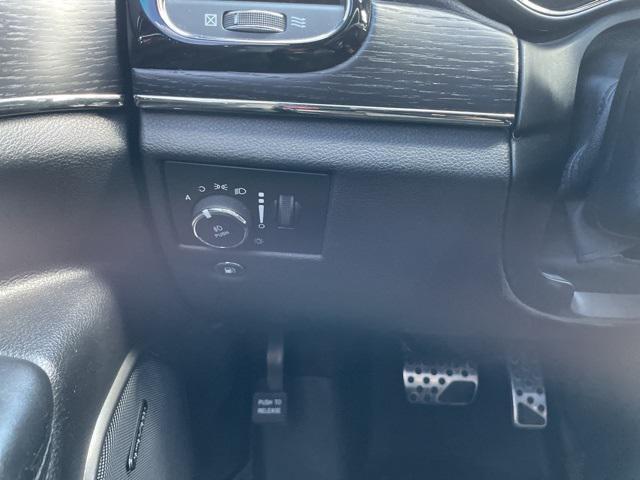 used 2019 Jeep Grand Cherokee car, priced at $22,995
