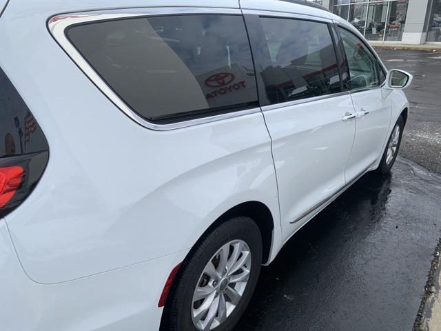 used 2017 Chrysler Pacifica car, priced at $14,995