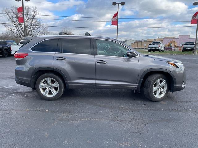 used 2018 Toyota Highlander car, priced at $26,500