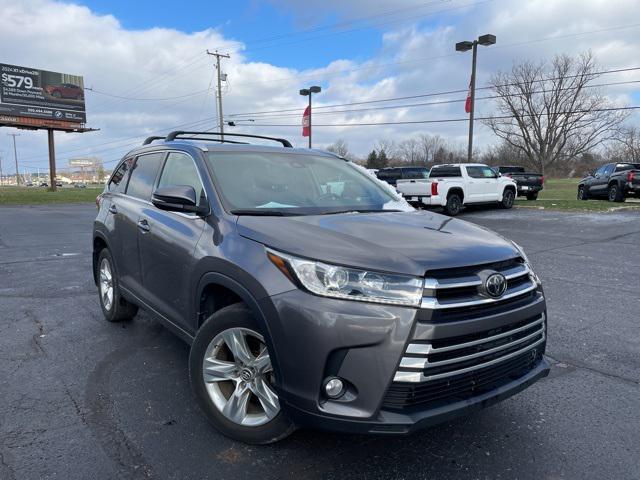 used 2018 Toyota Highlander car, priced at $26,500