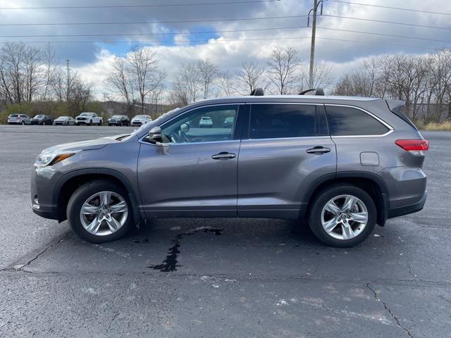 used 2018 Toyota Highlander car, priced at $26,500