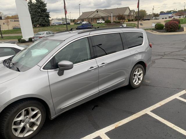 used 2017 Chrysler Pacifica car, priced at $10,995