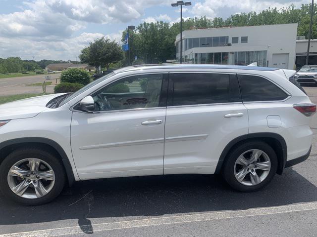 used 2014 Toyota Highlander car, priced at $15,995