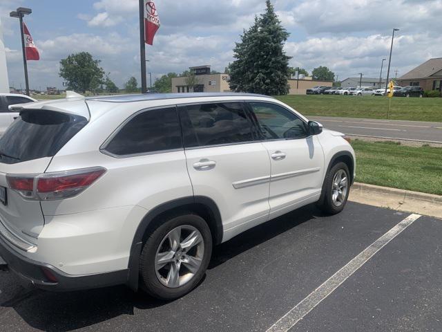 used 2014 Toyota Highlander car, priced at $15,995