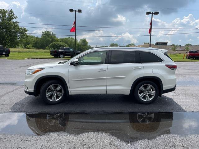 used 2014 Toyota Highlander car, priced at $15,995