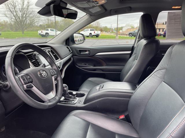 used 2019 Toyota Highlander car, priced at $25,995