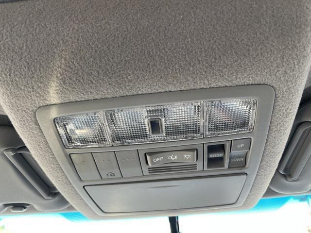 used 2012 Toyota Highlander car, priced at $10,995