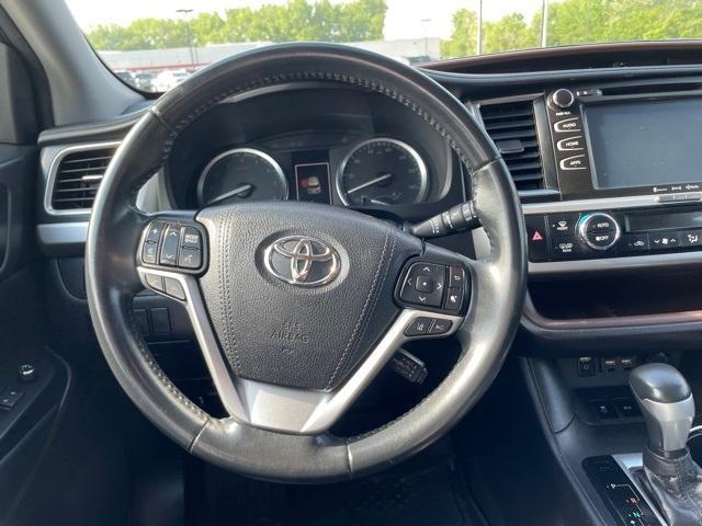 used 2019 Toyota Highlander car, priced at $26,495
