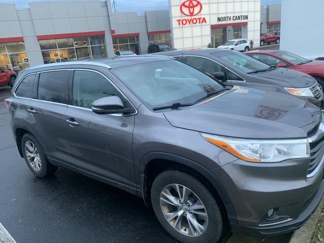 used 2014 Toyota Highlander car, priced at $13,995