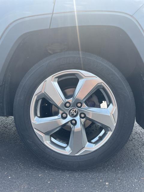 used 2020 Toyota RAV4 Hybrid car, priced at $25,995
