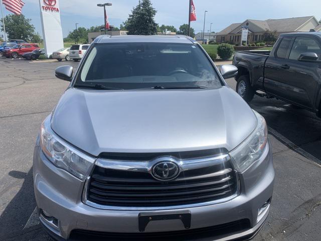 used 2015 Toyota Highlander car, priced at $17,995