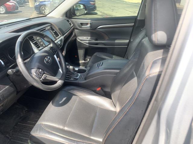 used 2015 Toyota Highlander car, priced at $17,995