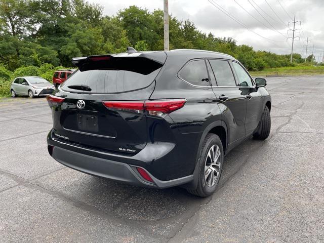 used 2022 Toyota Highlander car, priced at $36,995