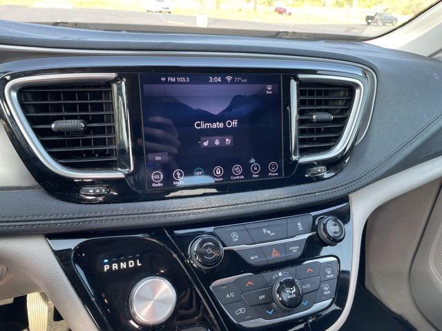 used 2018 Chrysler Pacifica car, priced at $9,995