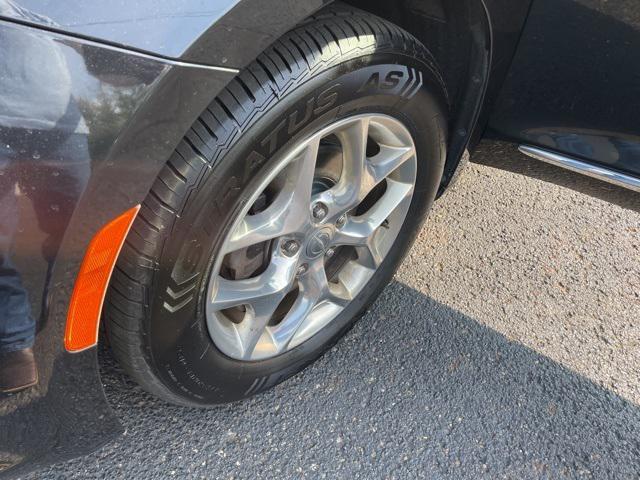 used 2018 Chrysler Pacifica car, priced at $9,995