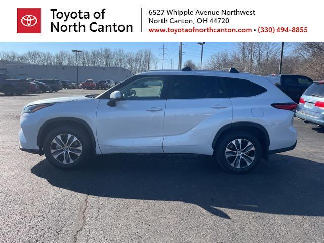 used 2023 Toyota Highlander car, priced at $39,995