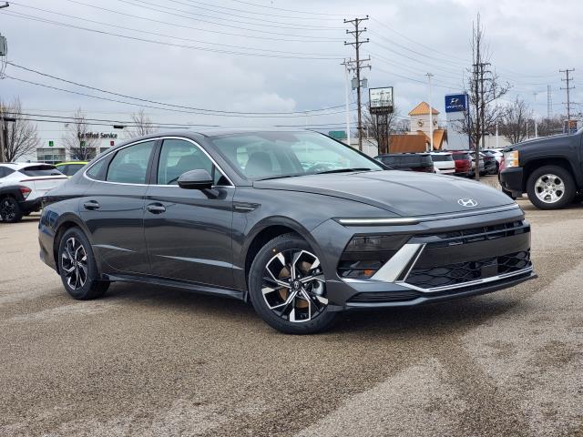 new 2025 Hyundai Sonata car, priced at $29,885