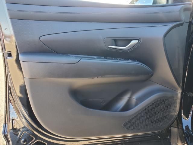 new 2025 Hyundai TUCSON Hybrid car, priced at $33,606