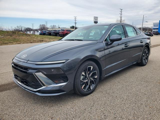 new 2024 Hyundai Sonata car, priced at $30,680