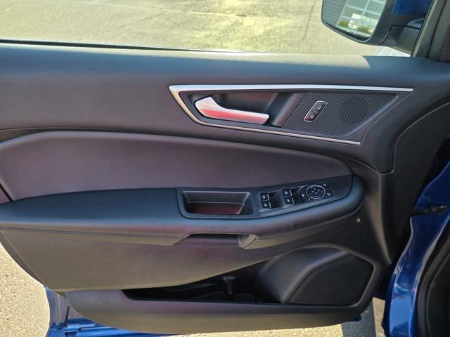 used 2024 Ford Edge car, priced at $30,900