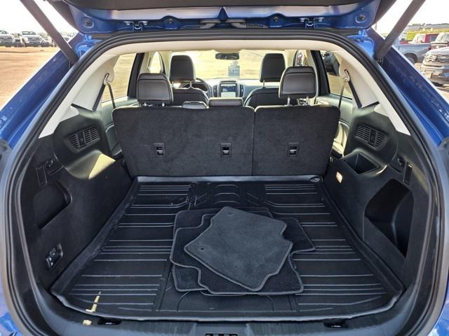 used 2024 Ford Edge car, priced at $30,900