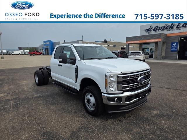 new 2025 Ford F-350 car, priced at $62,925