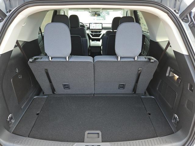 new 2025 Ford Explorer car, priced at $41,198