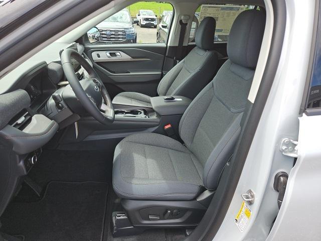new 2025 Ford Explorer car, priced at $41,198