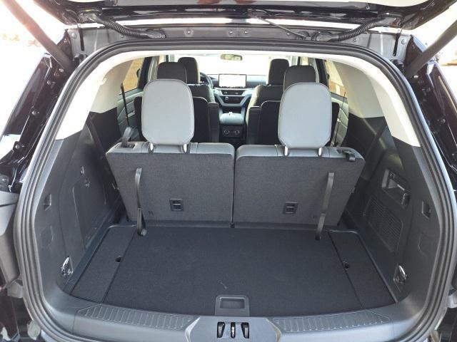 new 2025 Ford Explorer car, priced at $45,400