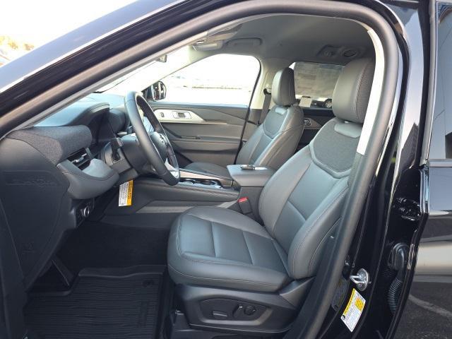 new 2025 Ford Explorer car, priced at $45,400