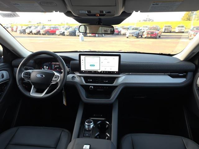 new 2025 Ford Explorer car, priced at $45,400