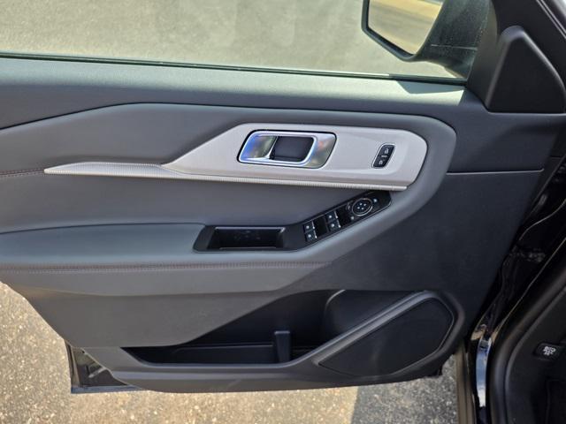 new 2025 Ford Explorer car, priced at $45,392