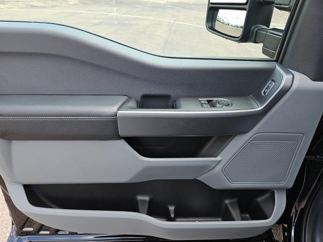 new 2025 Ford F-350 car, priced at $52,900