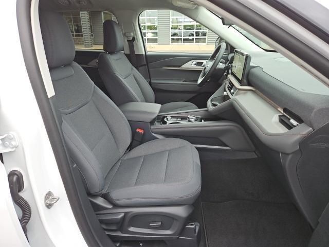 new 2025 Ford Explorer car, priced at $37,887