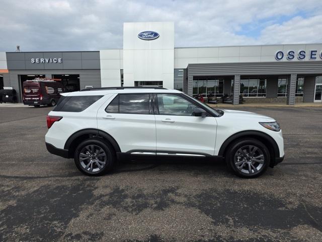 new 2025 Ford Explorer car, priced at $48,670
