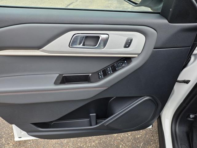 new 2025 Ford Explorer car, priced at $48,670