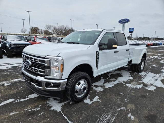 new 2024 Ford F-350 car, priced at $57,300