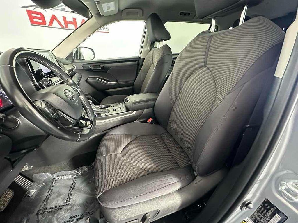 used 2021 Toyota Highlander car, priced at $24,495