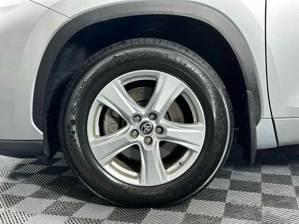 used 2021 Toyota Highlander car, priced at $24,495