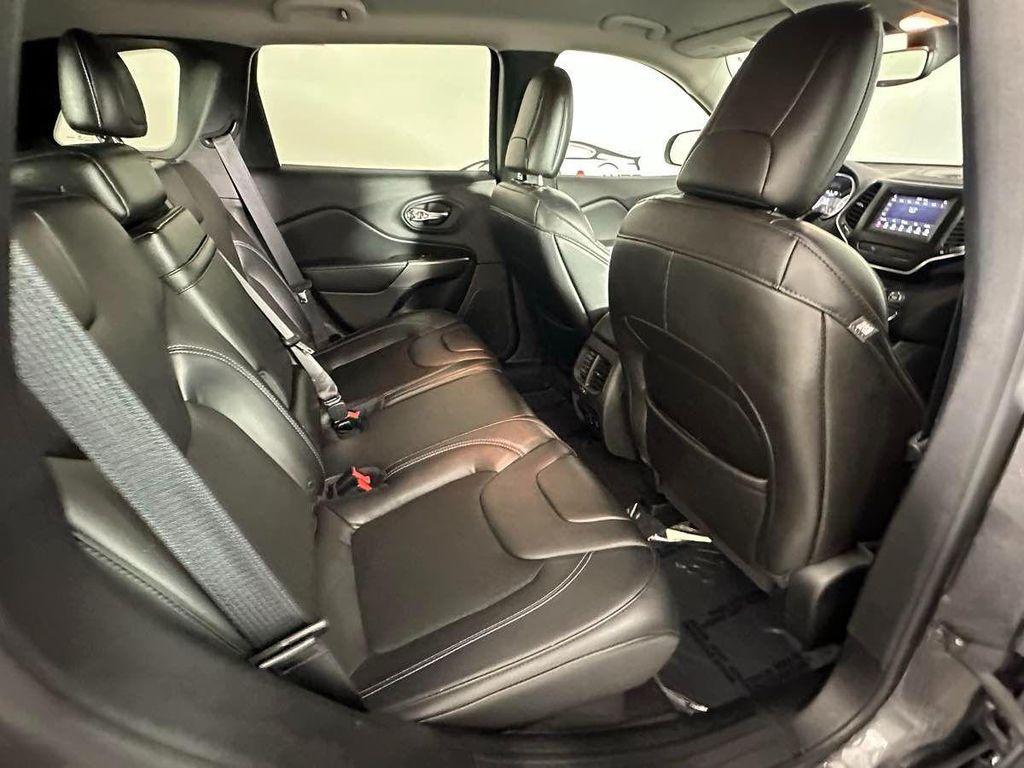 used 2019 Jeep Cherokee car, priced at $13,995