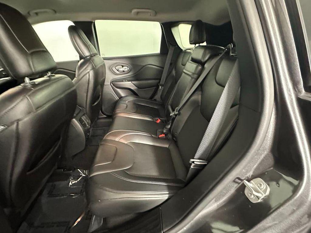 used 2019 Jeep Cherokee car, priced at $13,995