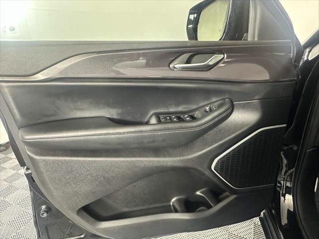 used 2021 Jeep Grand Cherokee L car, priced at $25,995