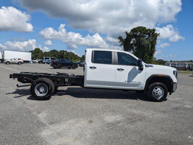 new 2025 GMC Sierra 3500 car, priced at $66,554