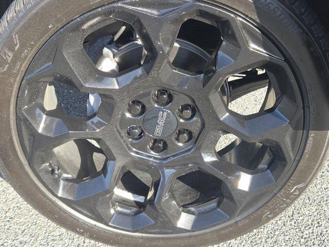 used 2025 GMC Yukon car, priced at $92,346