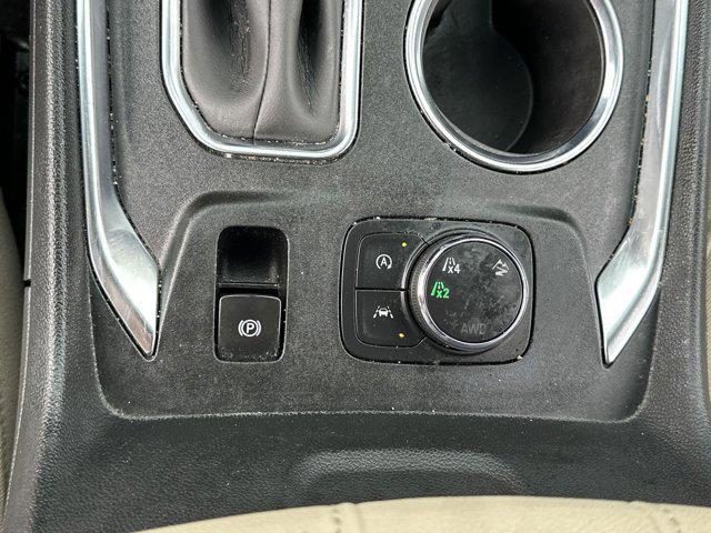 used 2023 Chevrolet Traverse car, priced at $28,499